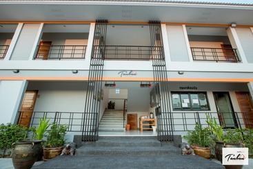 هاستل Tan Bann Mansion Surin