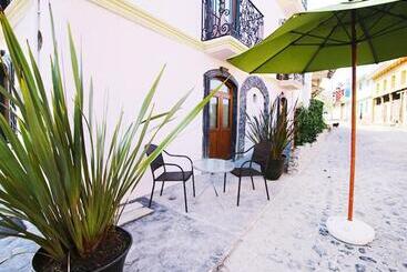 Alondra Hotel Boutique