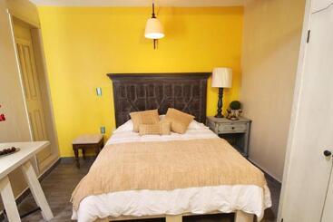 Alondra Hotel Boutique