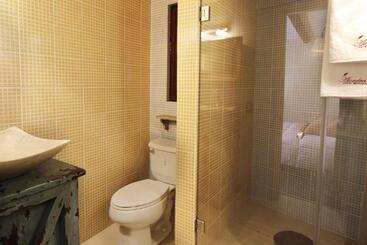 Alondra Hotel Boutique