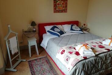 تختخواب و صبحانه Casa Dolce Casa