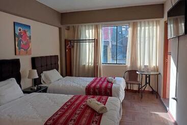 تختخواب و صبحانه Hermoza House