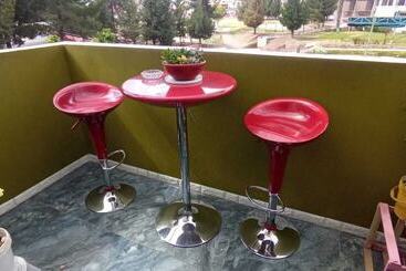 تختخواب و صبحانه Hermoza House