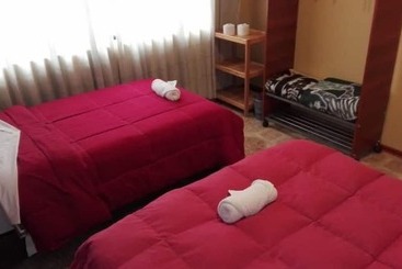 تختخواب و صبحانه Hermoza House