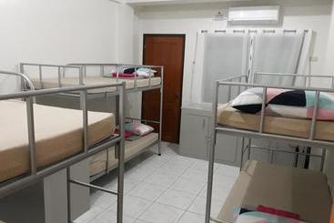 住宿加早餐  Jdl Residences Hostel