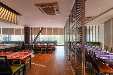 تختخواب و صبحانه Triose Boutique Hotel Lonavala