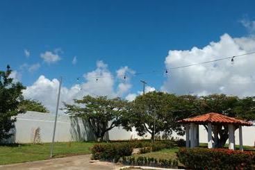 旅馆 Guarajuba Sitiofelizcidade