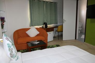 هتل Freeman Hôtel