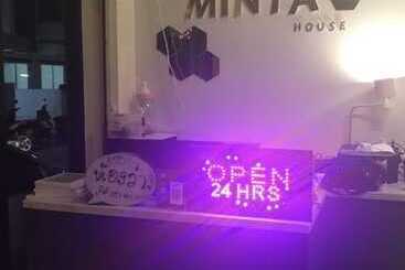 هتل Minta House