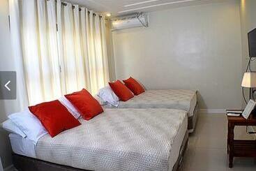 هتل The Guest House Laoag
