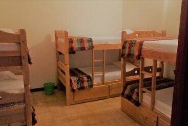 هتل Tikay Cafe Hostel
