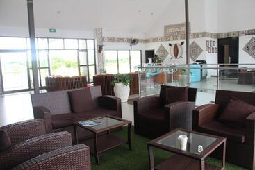 Lander S Bay Resort
