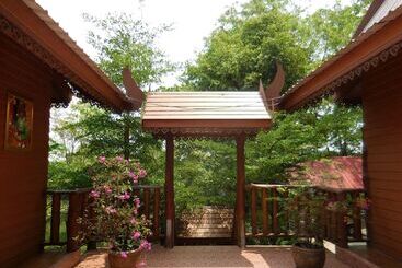 استراحتگاه Akchanok Homestay