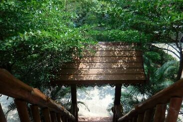 استراحتگاه Akchanok Homestay