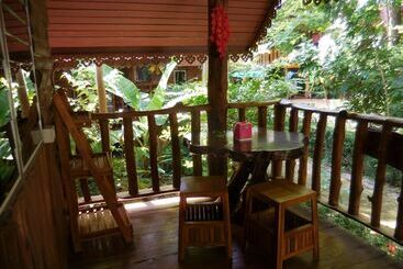 استراحتگاه Akchanok Homestay