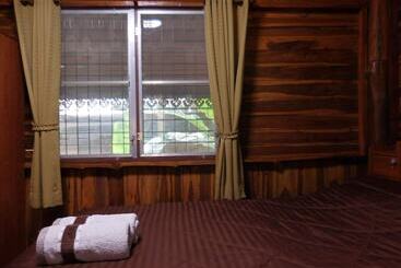 استراحتگاه Akchanok Homestay