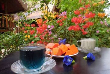 استراحتگاه Akchanok Homestay