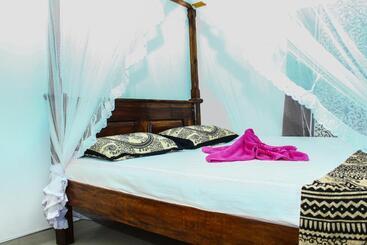تختخواب و صبحانه Ever Glow Guest Mirissa
