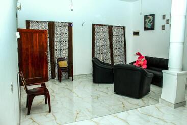 تختخواب و صبحانه Ever Glow Guest Mirissa
