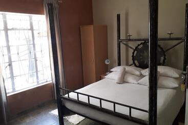 تختخواب و صبحانه Puccini House