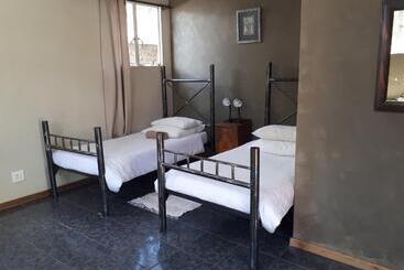 تختخواب و صبحانه Puccini House