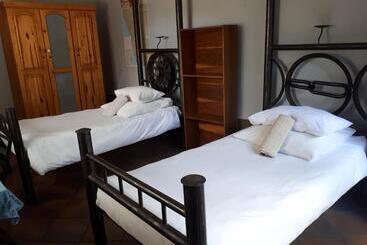 تختخواب و صبحانه Puccini House