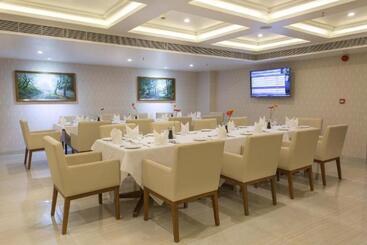호텔 Classic Grande,a Member Of Radisson