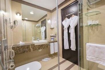 Grand Majestic Hotel Kuwait