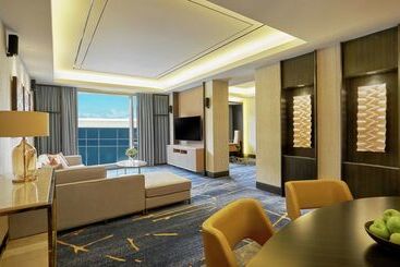 هتل Hilton Manila