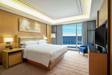 هتل Hilton Manila