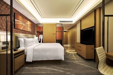 هتل Hilton Manila
