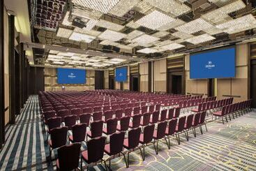 هتل Hilton Manila