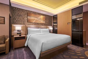 هتل Hilton Manila