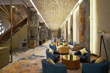 هتل Hilton Manila