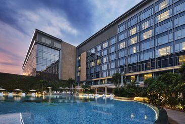 هتل Hilton Manila