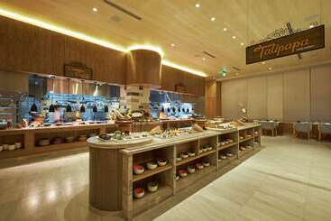 هتل Hilton Manila