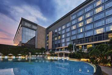هتل Hilton Manila