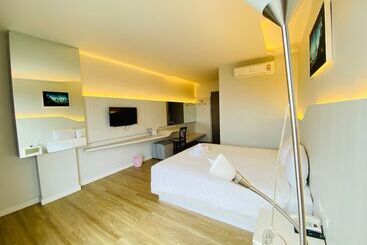 هتل Luxsna Residence