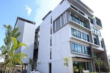 هتل Luxsna Residence
