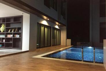هتل Luxsna Residence