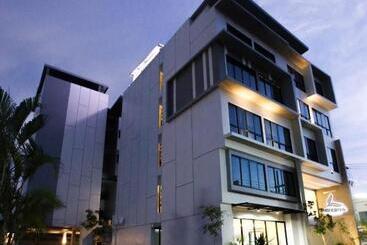 هتل Luxsna Residence