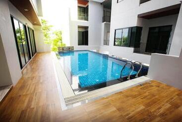 هتل Luxsna Residence