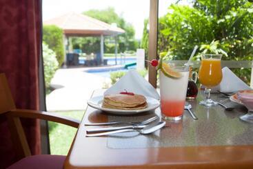 هتل Paradise Inn