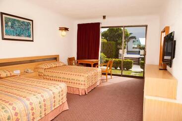 هتل Paradise Inn
