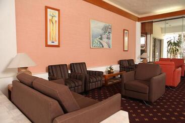 هتل Paradise Inn