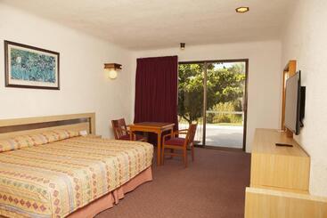 هتل Paradise Inn