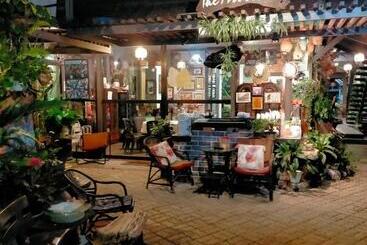 استراحتگاه Art Villa