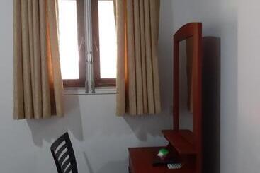 تختخواب و صبحانه Villa 67