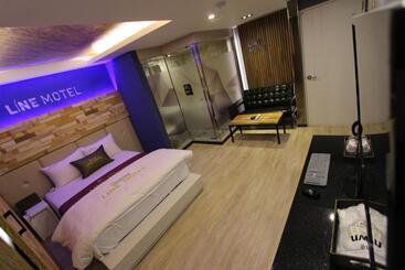 Line Motel