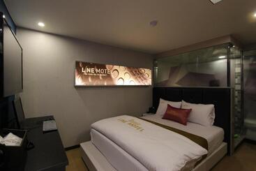 Line Motel